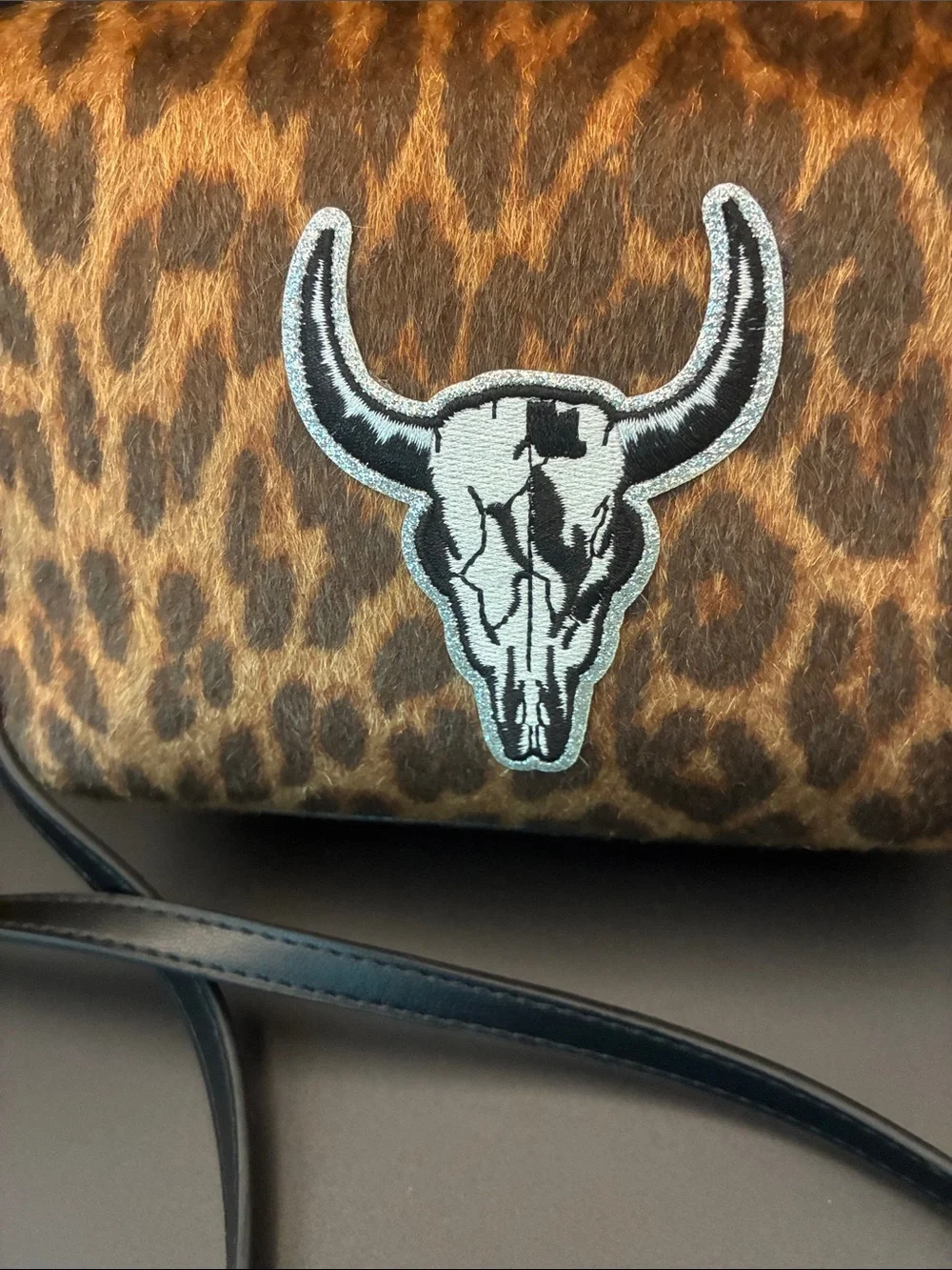 🎉Leopard Print Crossbody Bag with Bull Skull Accent - Brown